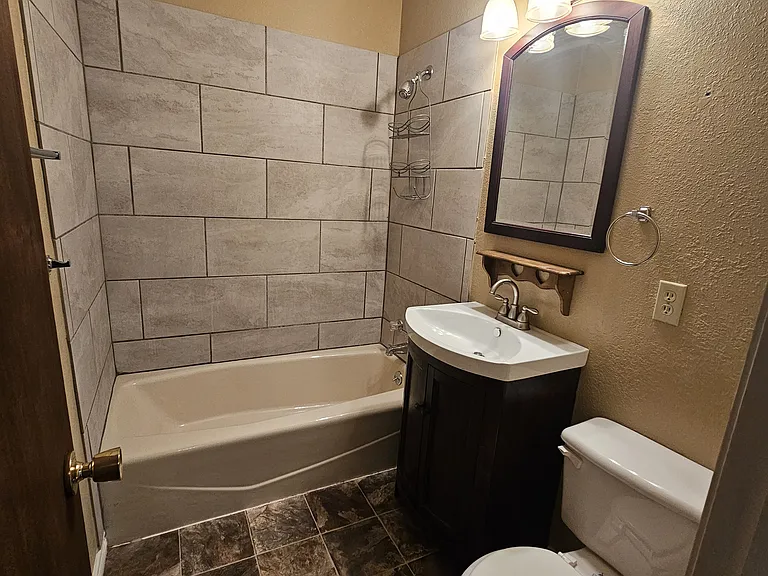 1904 W Randall Ave — Photo 16