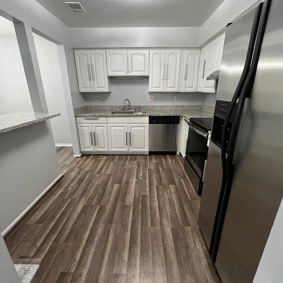 2 bed, 1080 sqft, $1,950 — Photo 2