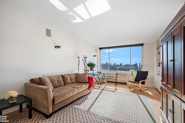 1st image of 101 W 79th St APT 11E