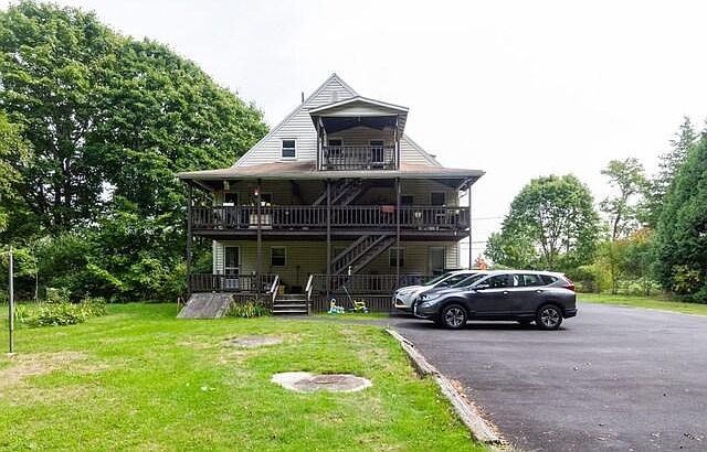 2nd image of 543 Turnpike St #1N