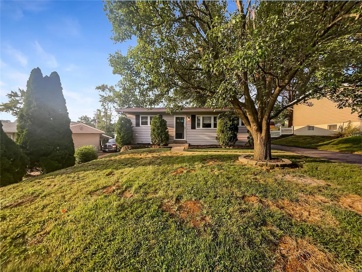 224 Rouen Dr photo 1