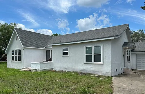 1005 E Fulton St Photo 1
