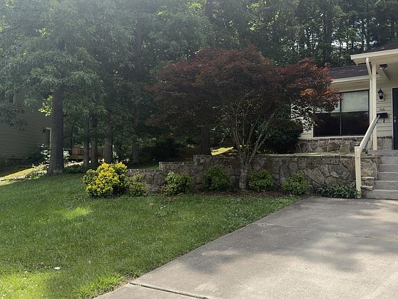 4th image of 106 Hazleton Ln