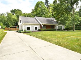 11201 Lakeshore Dr E, Carmel, IN 46033