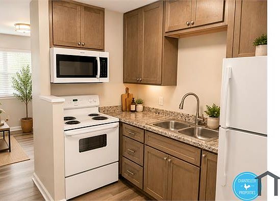 3rd image of 414 Raynor St APT C1