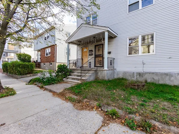 23 Irving St, Everett, MA 02149