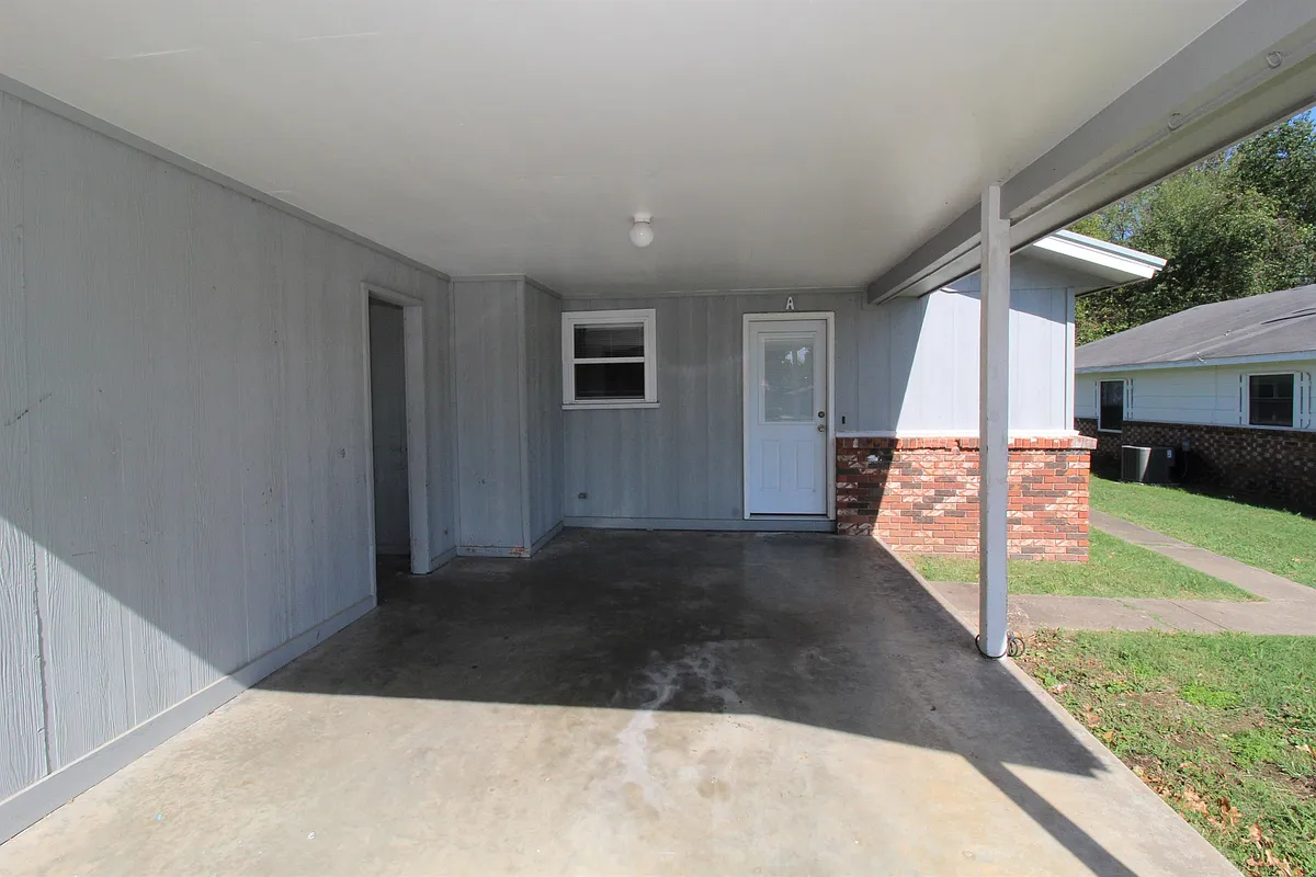 Building Photo - 1908 Sycamore Pl #A