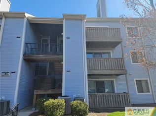 613 Aspen Dr, Plainsboro, NJ 08536