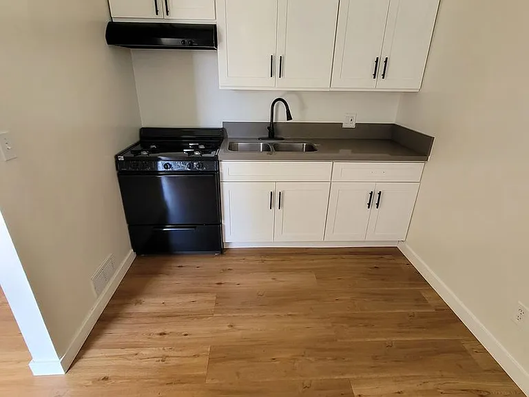 1900 Marine Avenue 15103 St — Photo 5