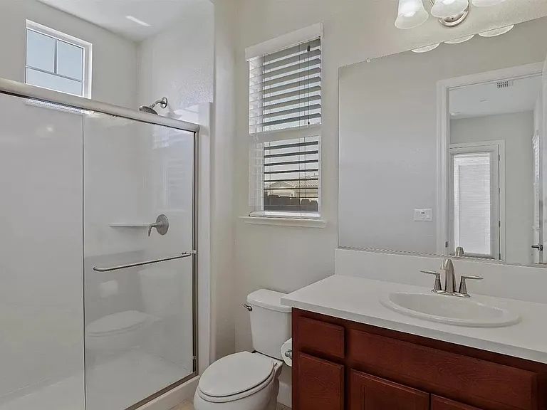 989 Hayman St — Photo 27