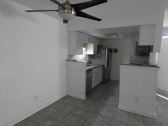 4th image of 14433 E Jewell Ave Unit 202