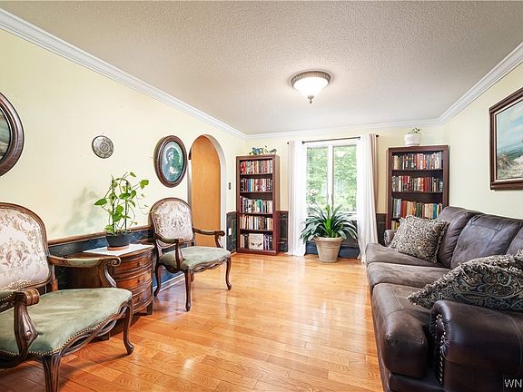 4th image of 6047 Berkley Dr