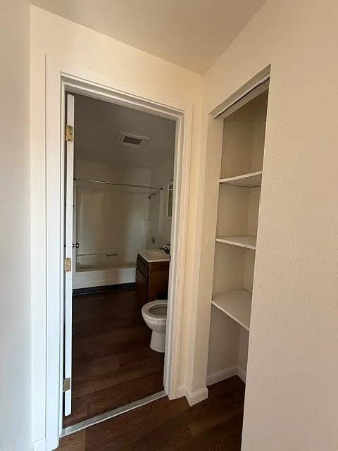29772 Hillcrest St — Photo 3