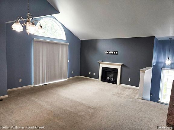 4th image of 29949 Fox Run Cir