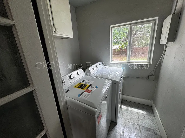 2854 NW 19th St #2854 — Photo 8