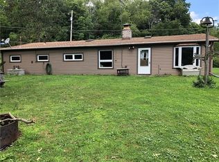 2269 Random Rd, Jamestown, PA 16134