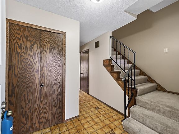 5th image of 3016 Lakewood Dr N