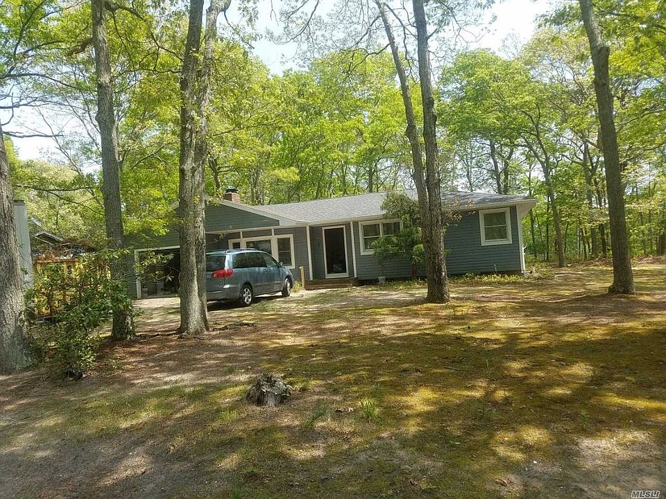1st image of 2 Pine Tree Ln