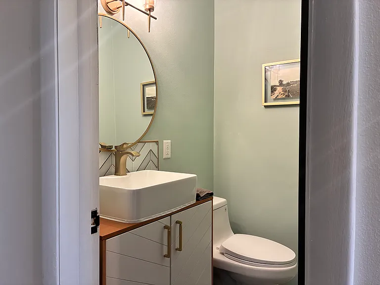 W150N7132 Country Ln — Photo 11
