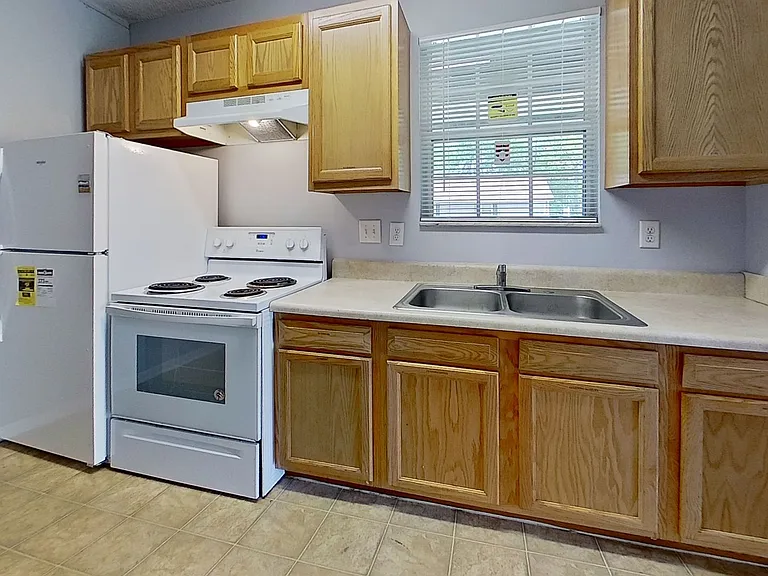 Comanche Street Duplexes — Photo 4