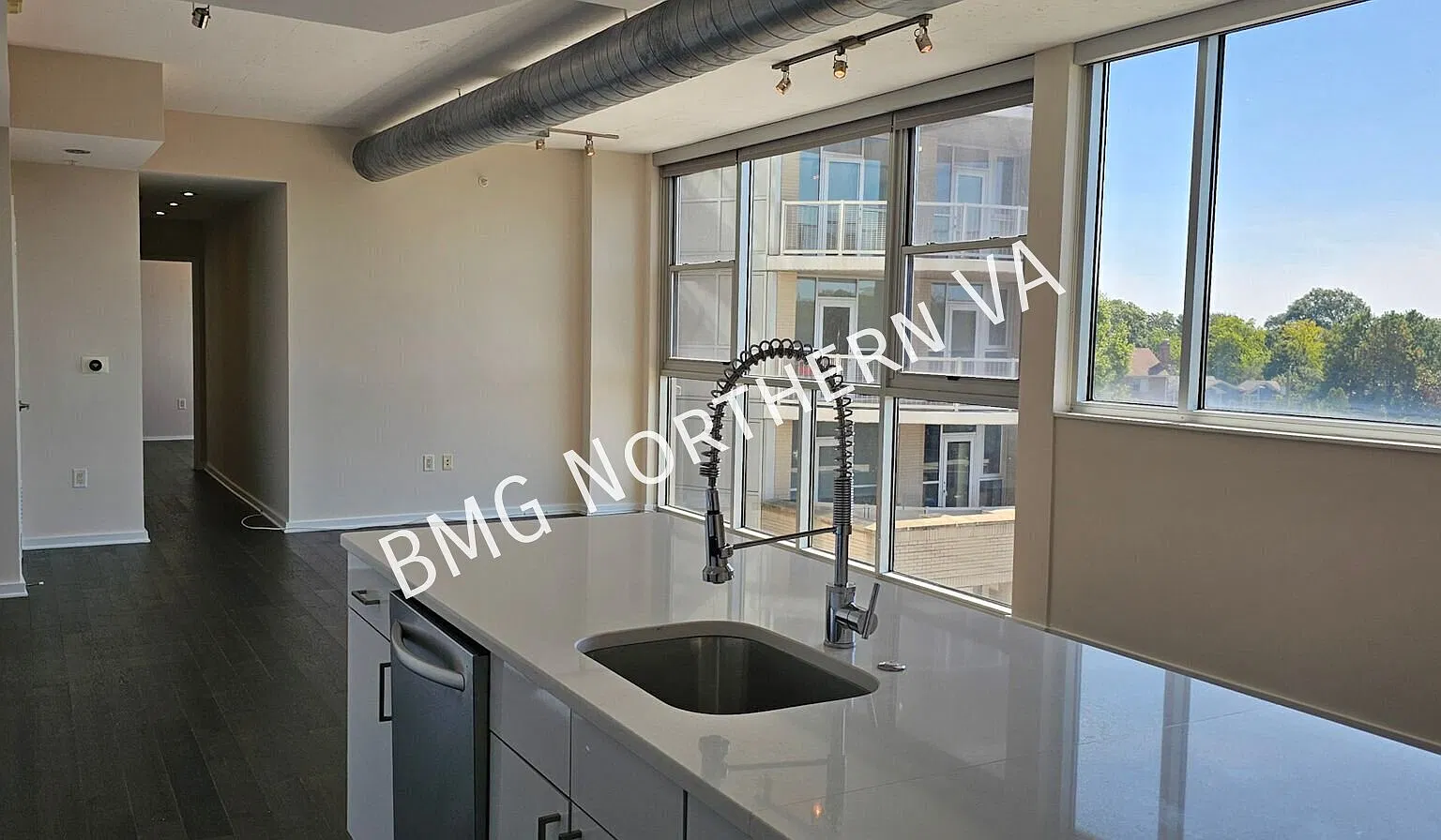 Upscale 2BR/2.5 BA Condo In Contemporary Steel And Glass High-Rise Building — Photo 3