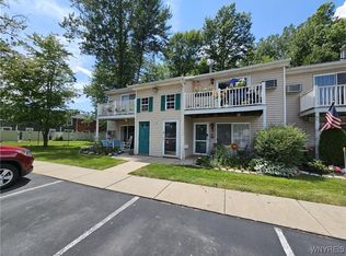 12 Sunmist Sq #D, Buffalo, NY 14228