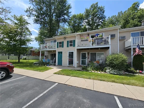 12 Sunmist Sq #D, Buffalo, NY 14228