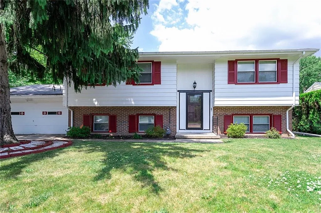 7482 Oakhill Rd photo 1