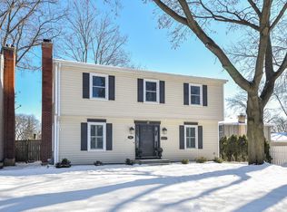 63 Forest Ave, Glen Ellyn, IL 60137