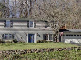 6061 Burnham Rd, Roanoke, VA 24018