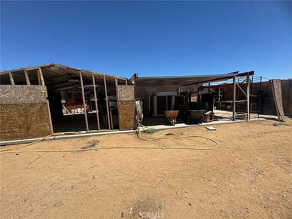 3rd image of 1474 Old Woman Springs Rd