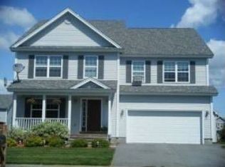 33 Cabot Ct, South Burlington, VT 05403