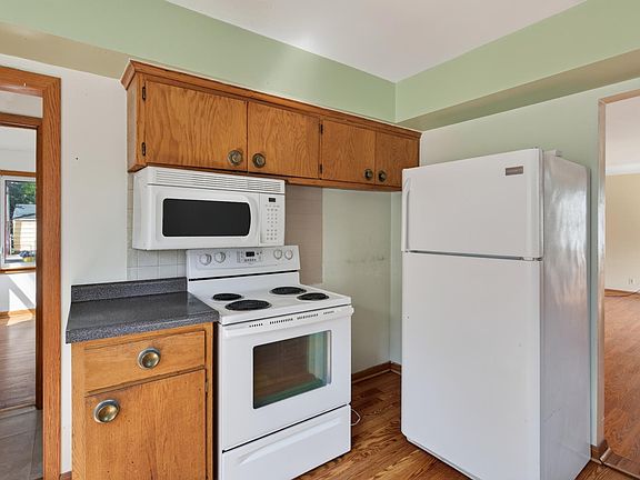 5th image of 5045 Upton Ave N
