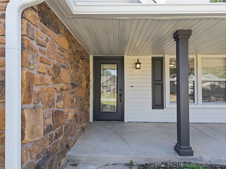 10714 S 86th East Cir — Photo 2