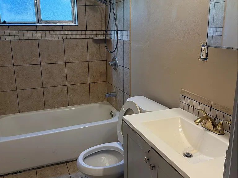 7301 Hummingbird Ln — Photo 8