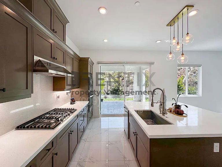 19206 Blackthorn Dr — Photo 10