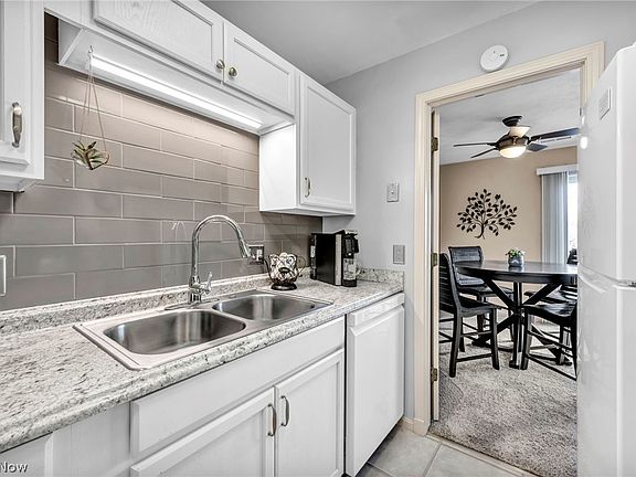 5th image of 2021 King James Pkwy APT 316