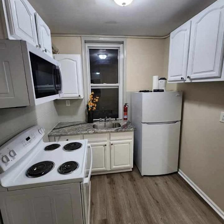 1st image of 2022 N 8th St Floor 2