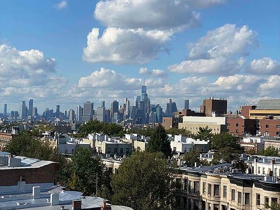 5th image of 145 Prospect Park W