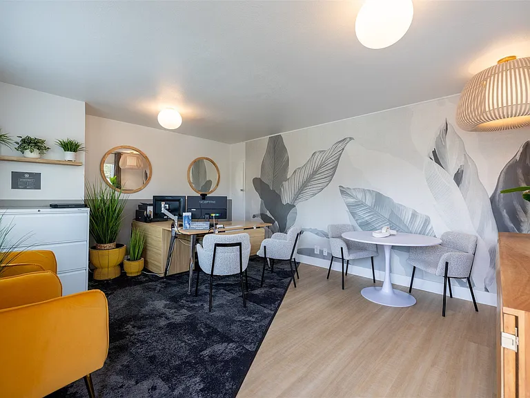 Summerhill Place Apartments — Photo 21