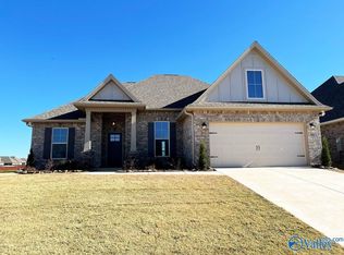 185 Midpark Dr, Meridianville, AL 35759