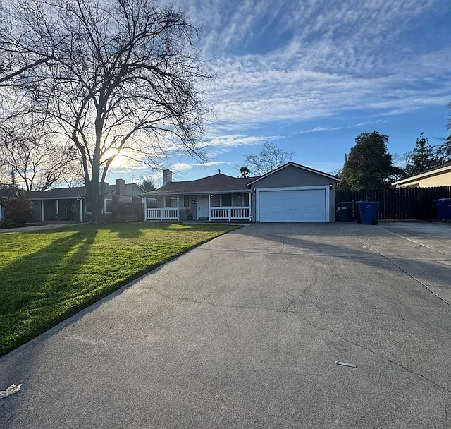 Building Photo - Greenwood Ave