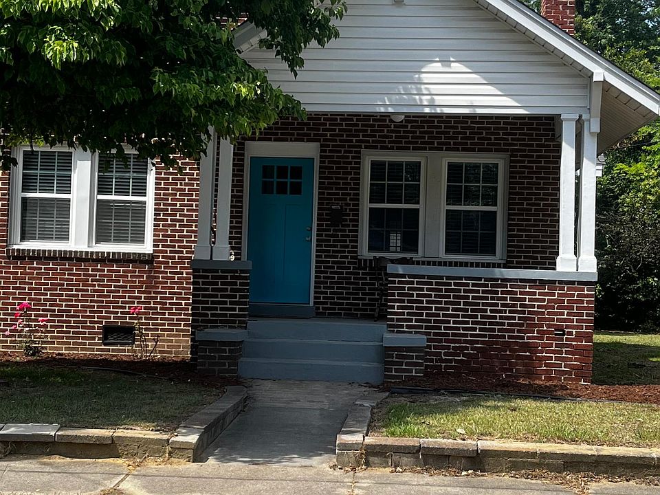 1st image of 909 E Mulberry St