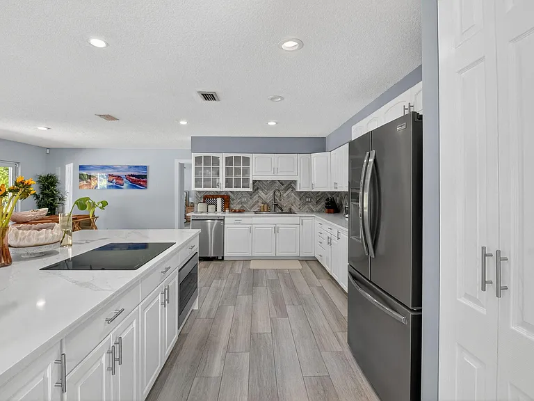 6701 Hillside Ln — Photo 18