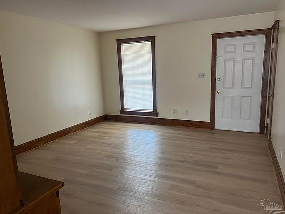 3rd image of 2161 Cliffbrook Ave