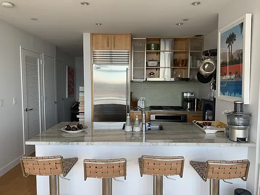 Rented by Corcoran | media 27