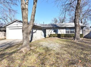 1932 W Pittsburg Pl, Broken Arrow, OK 74012