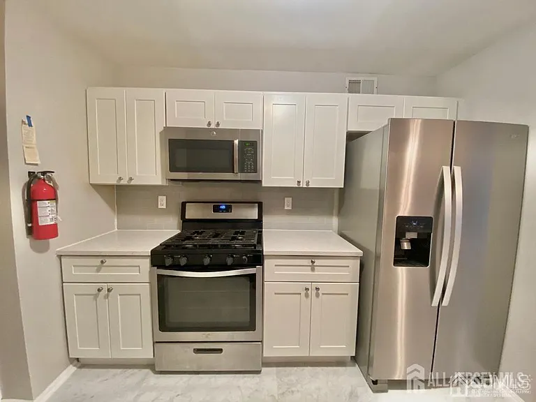 315 Plymouth Rd — Photo 5