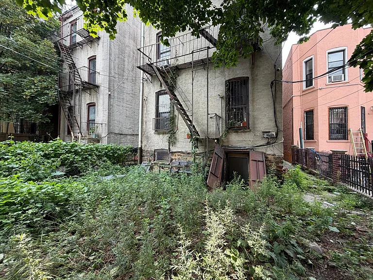 357 Sumpter St #1R — Photo 21