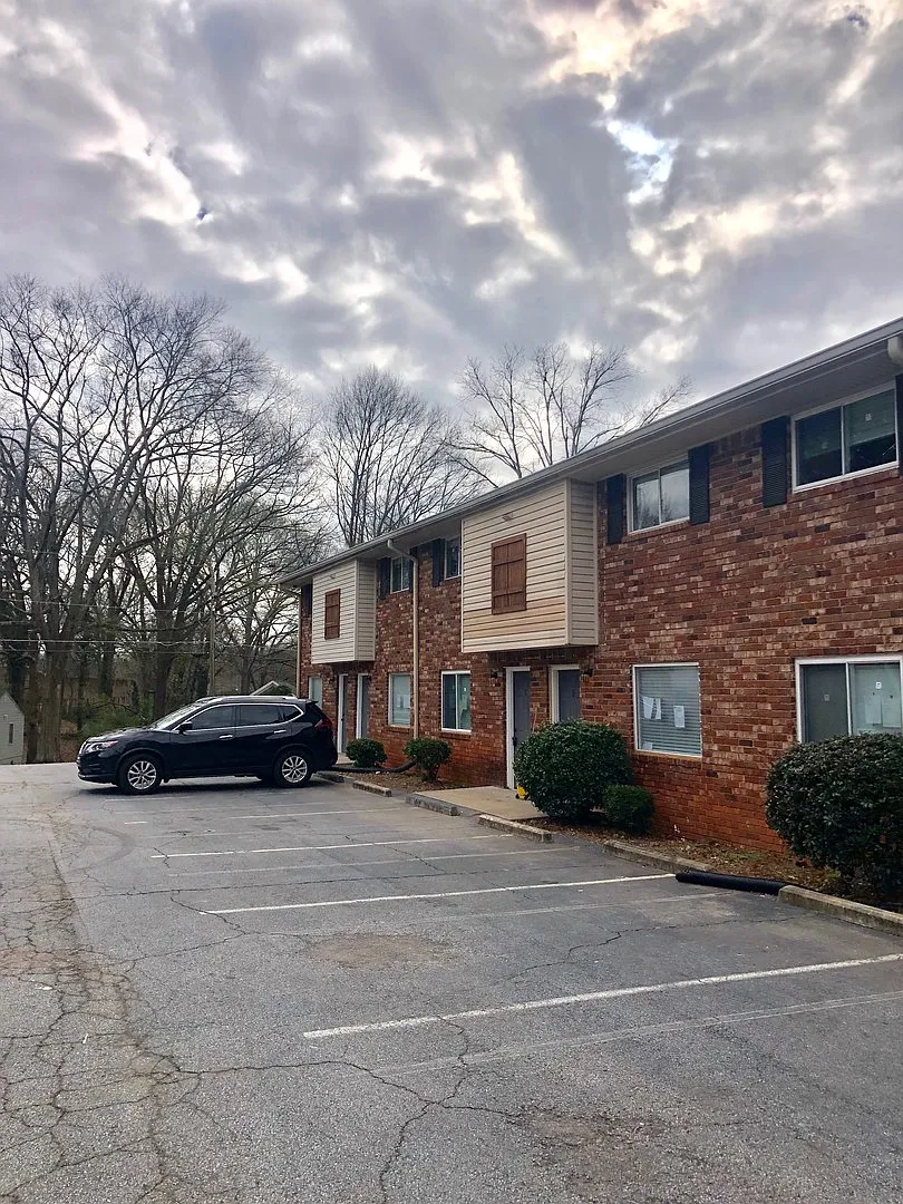 2 bed, 1.5 bath, 1000 sqft, $1,195 — Photo 2